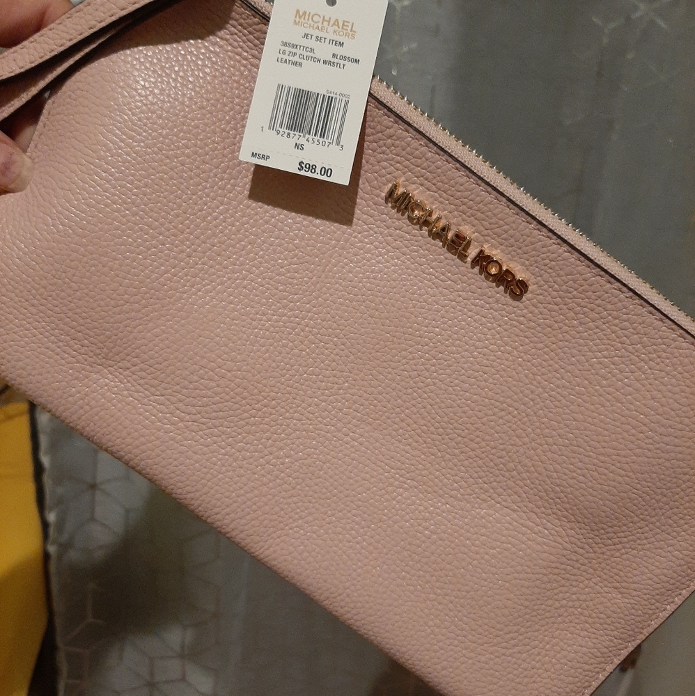 Michael Kors Jet set wristlet